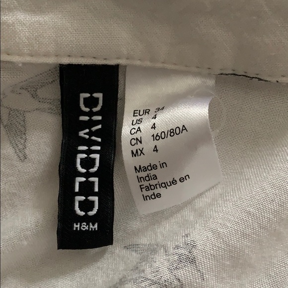 BLACK & WHITE EAGLE PRINT BLOUSE!!! - Picture 9 of 10